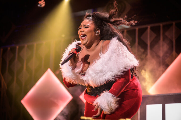 Lizzo’s Weight Loss Journey: Diet & Workout Explained