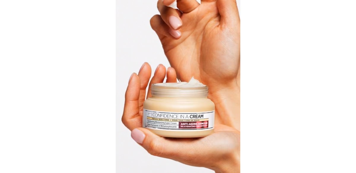 IT Confidence in a Cream Anti-Aging Hydrating Moisturizer